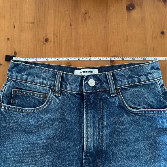 Reformation denim shorts - Picture 4 of 5